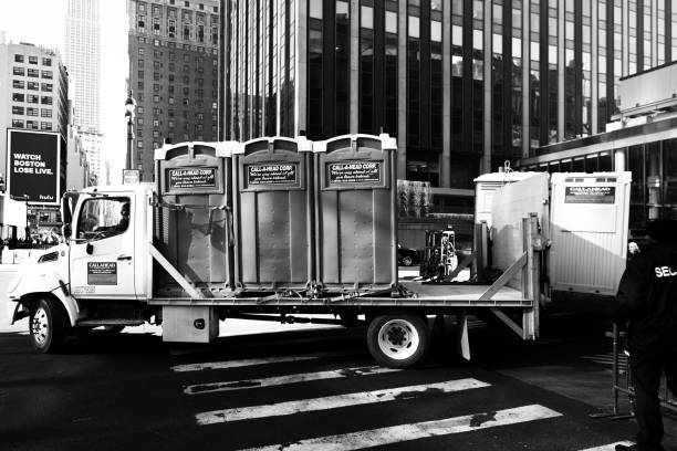 Best Porta potty delivery and setup  in Umatilla, FL